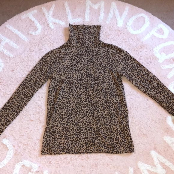 J crew tissue? Turtleneck leopard print xxs - Picture 2 of 11